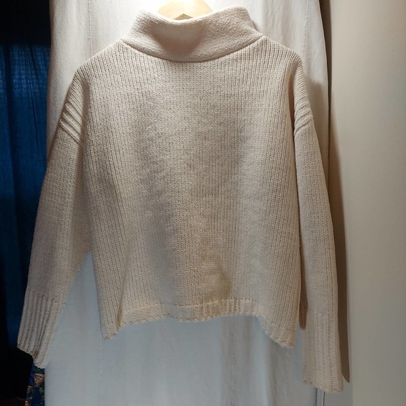 𝅺catherine Malandrino White Turtleneck Sweater M - Picture 8 of 9